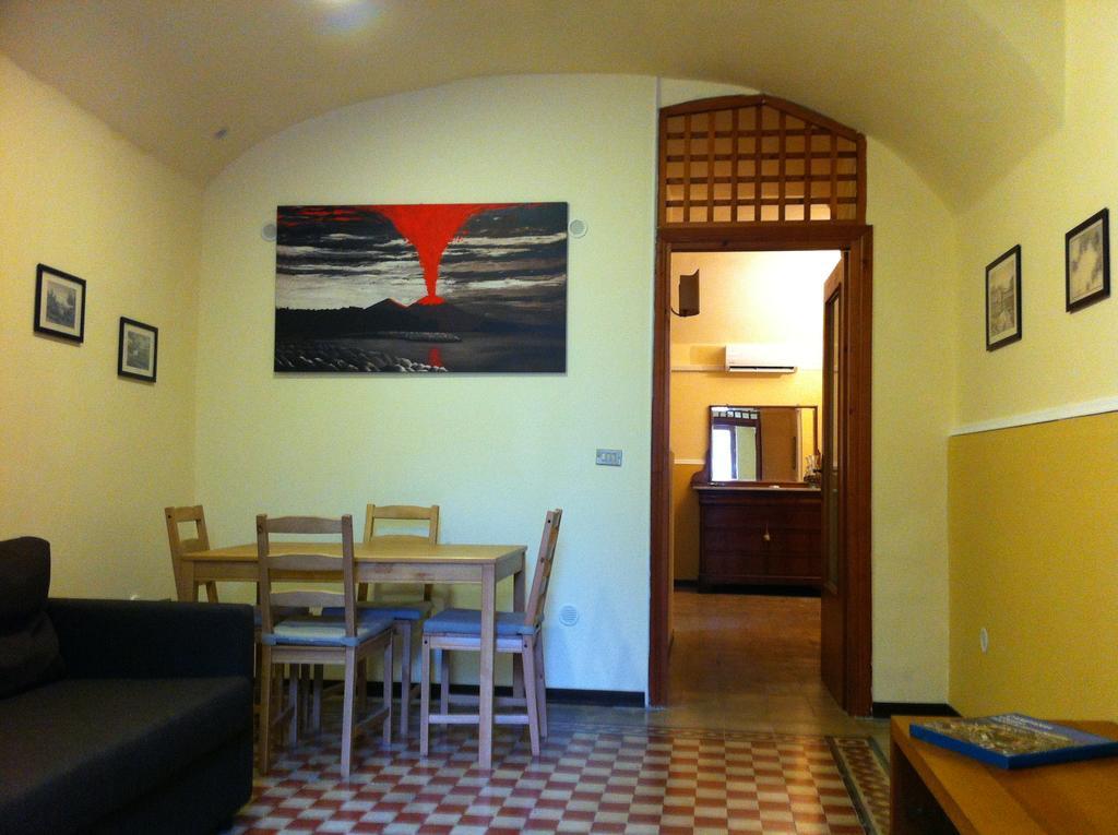 Casa Vacanze Amedeo Наполи Екстериор снимка