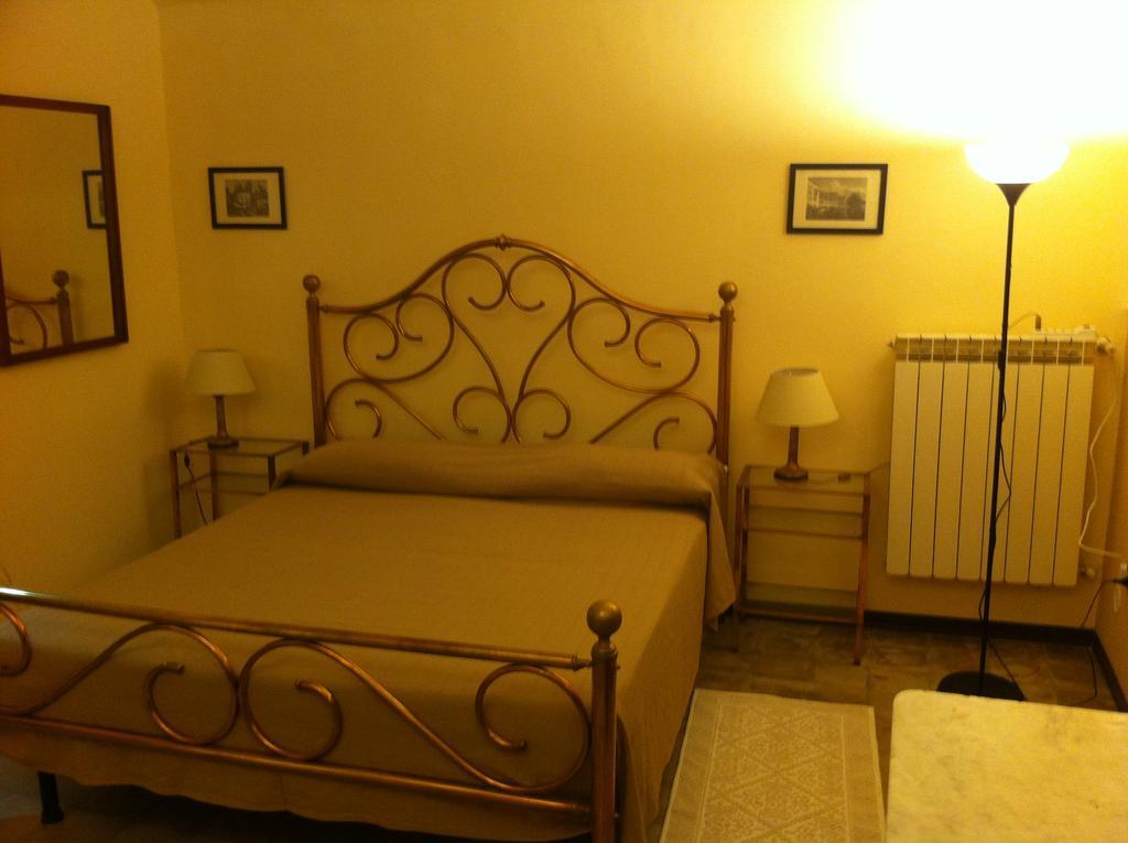 Casa Vacanze Amedeo Наполи Екстериор снимка