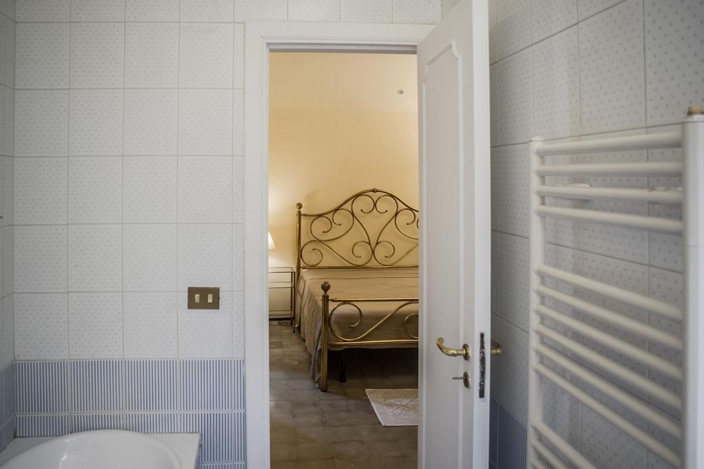 Casa Vacanze Amedeo Наполи Екстериор снимка